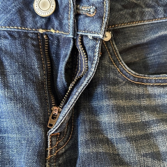 American Eagle Outfitters Dark Blue cropped Jeans - Picture 8 of 11